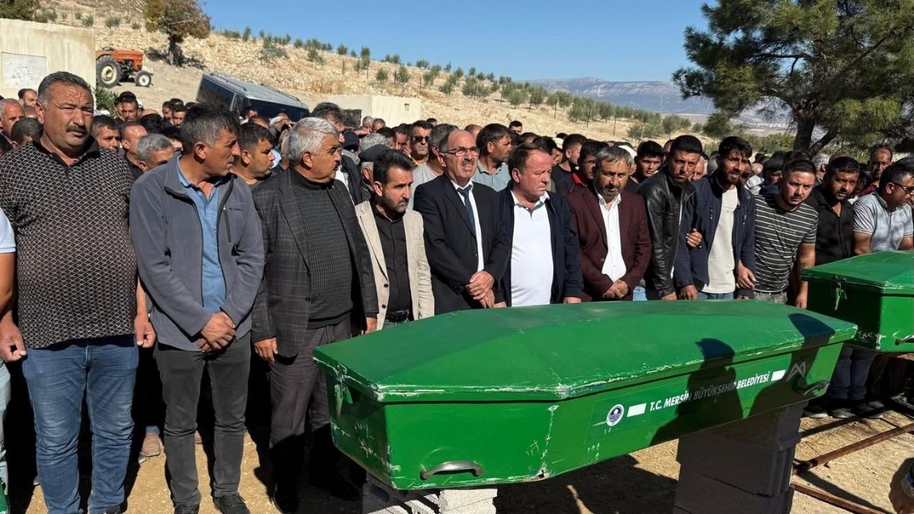 Feci Trafik Kazası 3 Kişi Hayatını Kaybetti, 12 Kişi Yaralandı