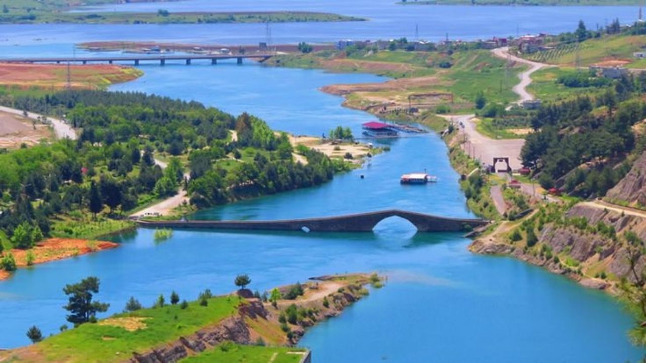 Kahramanmaraş'ın 5 Asırlık Tarihi Taş Köprüsü (1)