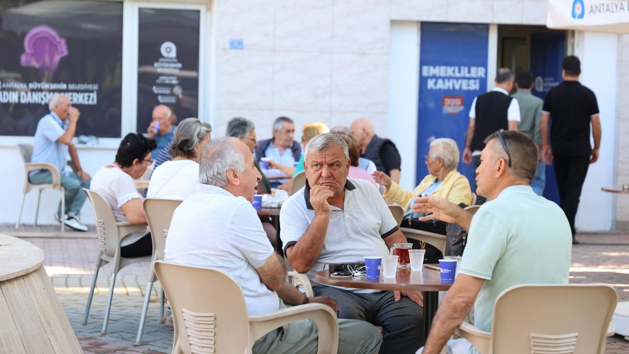 Yeni Emekliler Kahvesi Hizmete Açıldı (1)