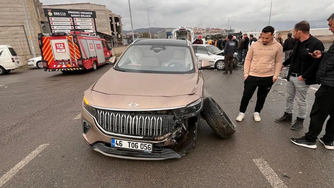 2 Araç Çarpıstı (2)