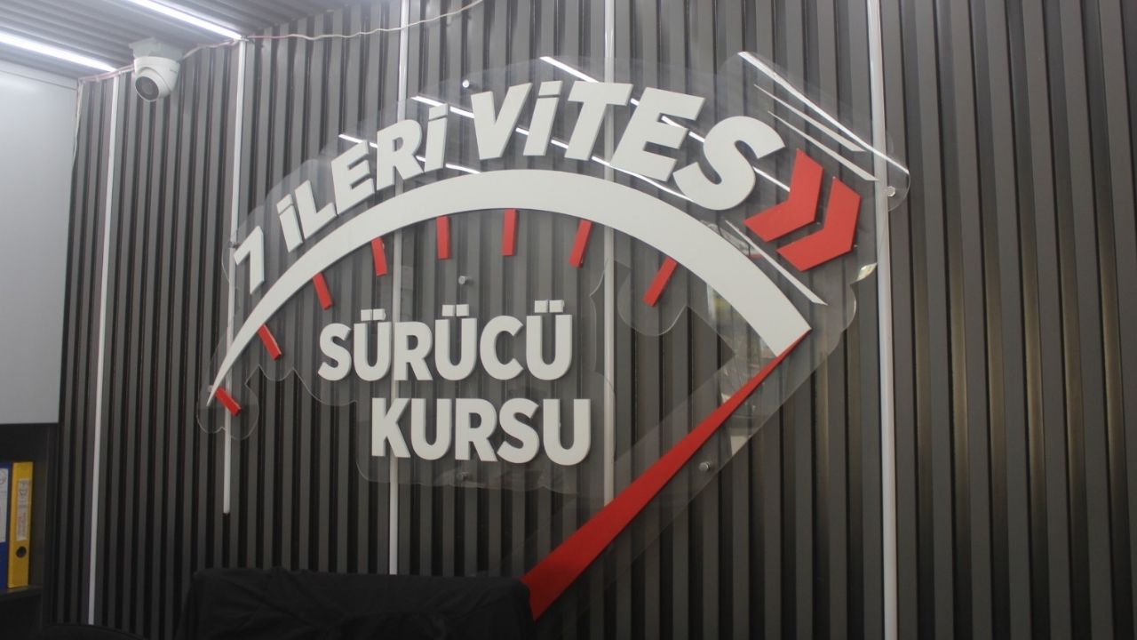 7 Ileri Vites Sürücü Kursu.jpg2