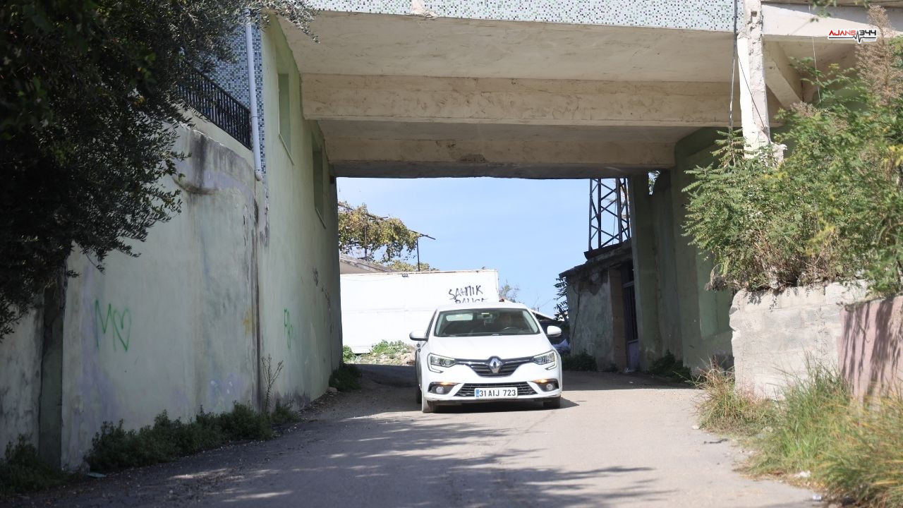 Altından Yol Geçen Cami Ajans344 (2)