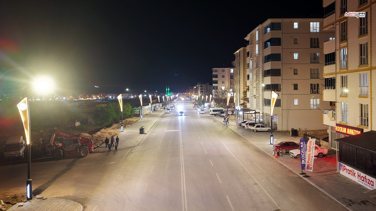 Başkan Fırat Görgel: “Afşin’e 20 Ayda 1,7 Milyar Tl’yi Aşan Yatırım Yaptık”Büyük Afşin (12)