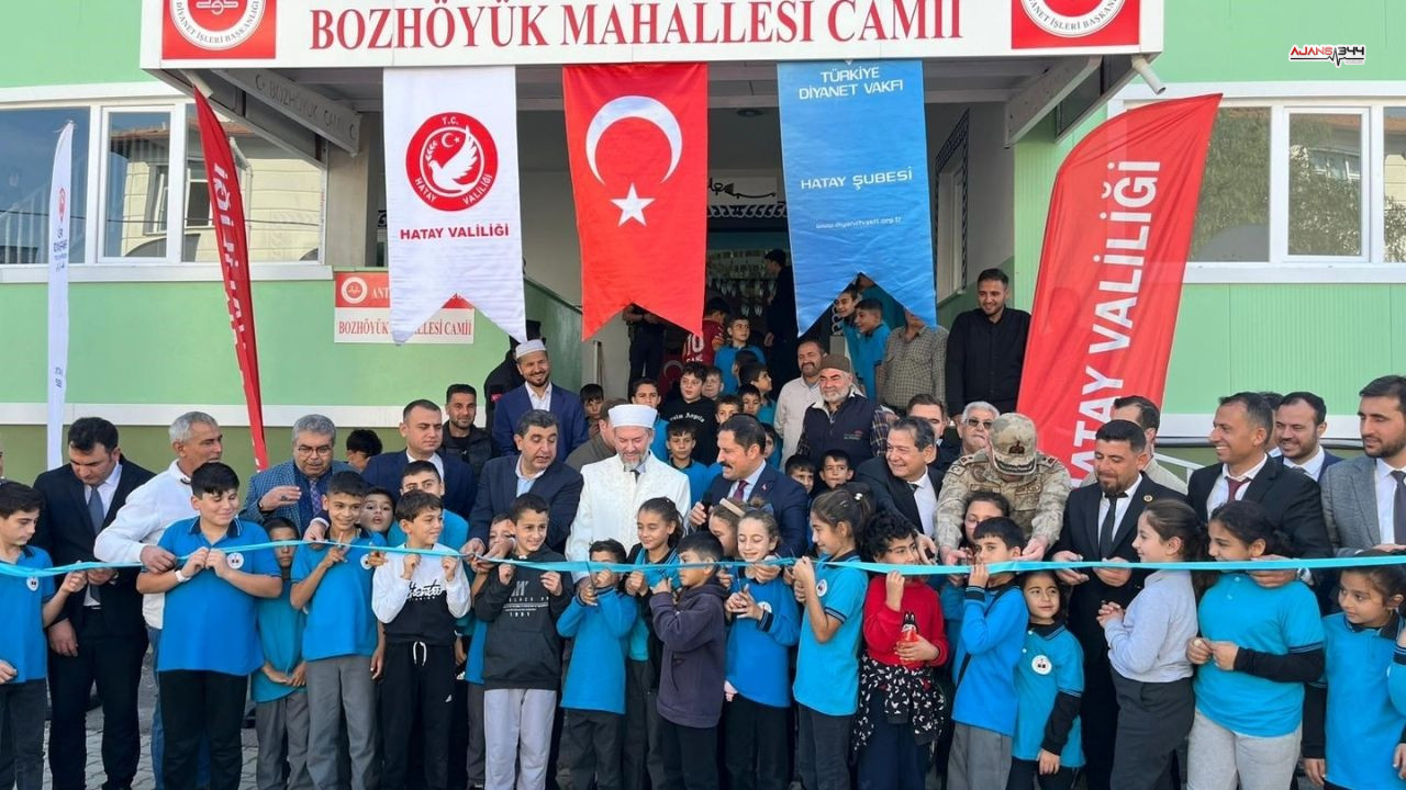 Depremin Yıktığı Kentte Inşası Tamamlanan 108’Inci Cami Ibadete Açıldı (3)