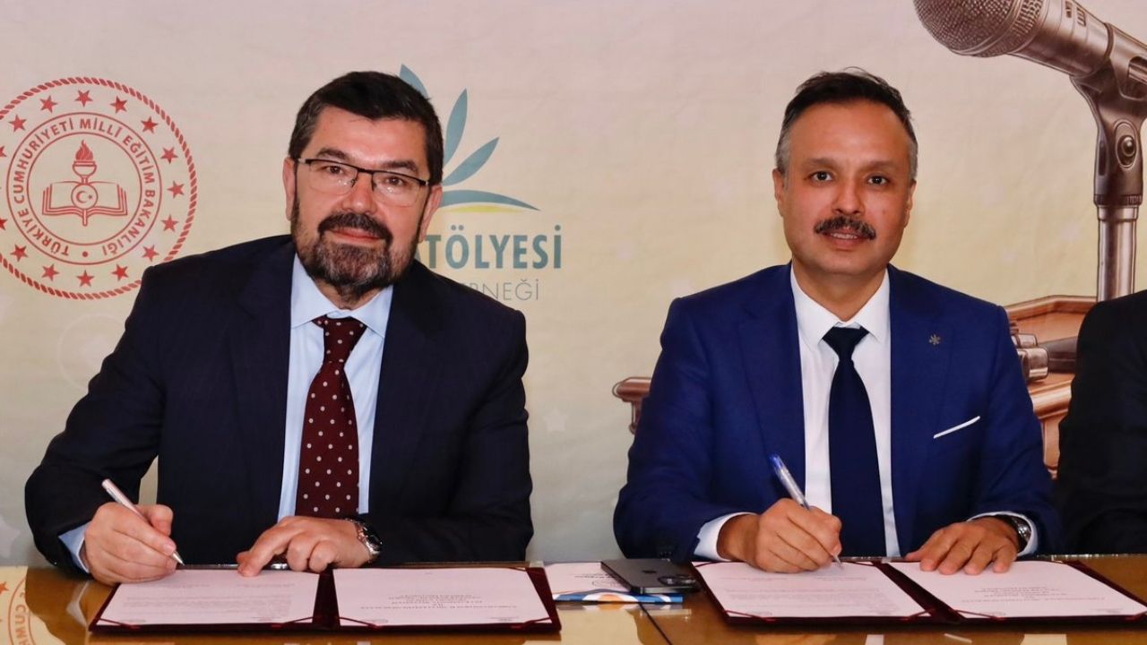 Gençler Kürsüde Ajans344 (1)