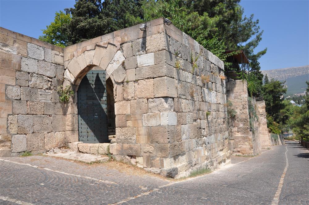 Kahramanmaraş Kalesi Neden Kapalı, Ne Zaman Açılacak? İşte Kahramanmaraş Kalesi Hakkında Bilgiler.