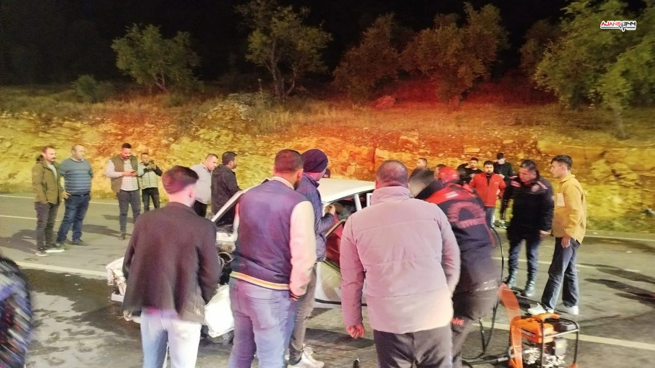 Kahramanmaraş'ta Feci Trafik Kazası 1 Ölü 2 Yaralı Ajasn344 (1)