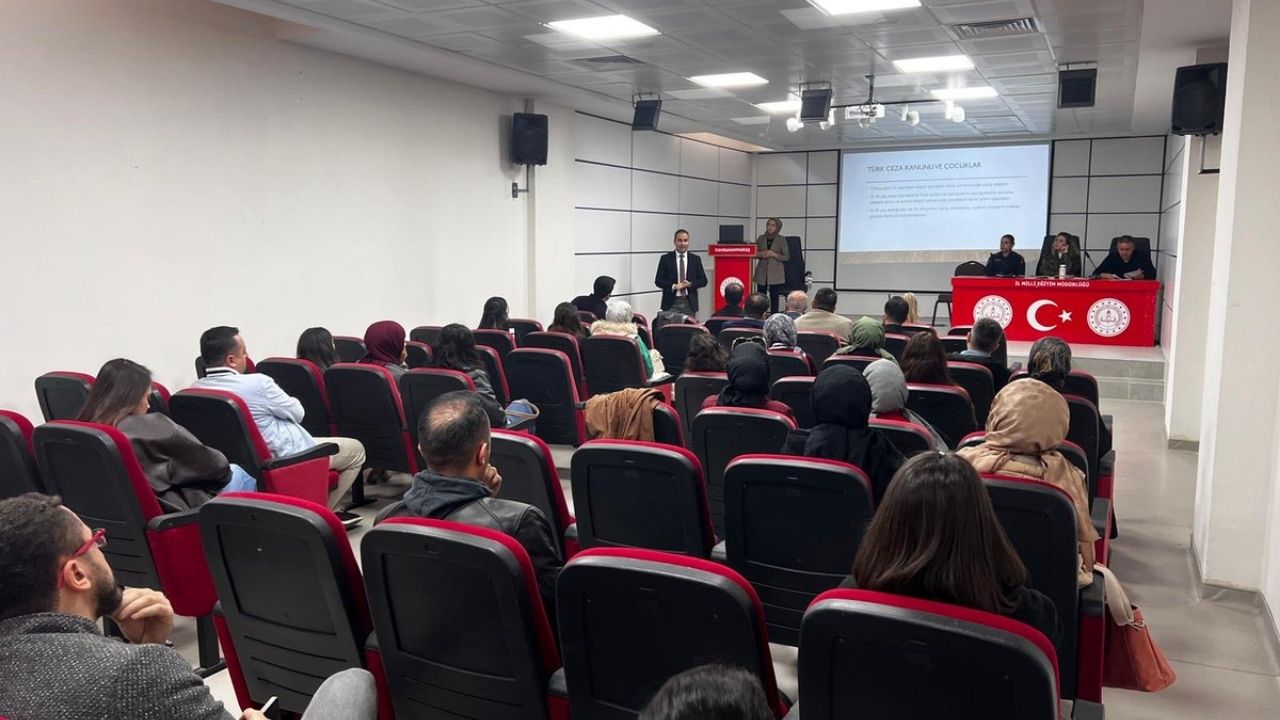 Kahramanmaraş'ta Rehber Öğretmenlere Bağımlılık Eğitimiajans344 (2)