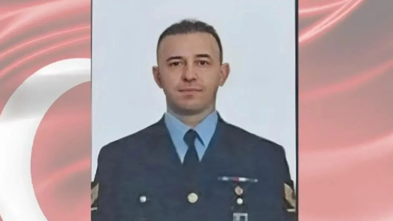 Kocaeli Gazetesi Sehit Hava Ucak Ba Acjg Xm9Q