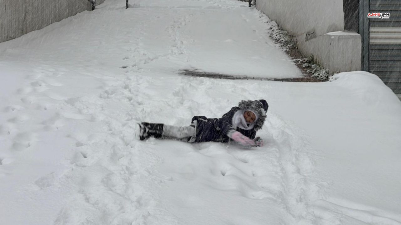 Çocuklar Karla Uyandı Ajans344 (1)