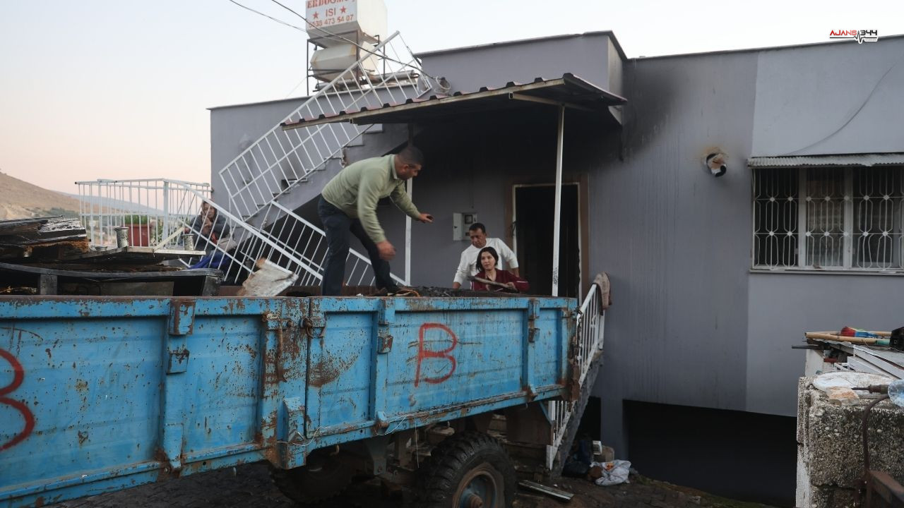 Elektirik Yangını Ajans344 (2)