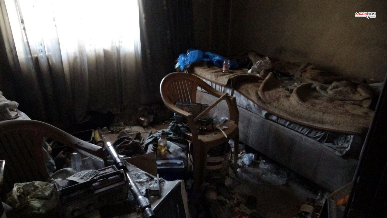 Yaslı Adam Evinden 2 Ton Çöp Çıktı Ajans344 (3)-1