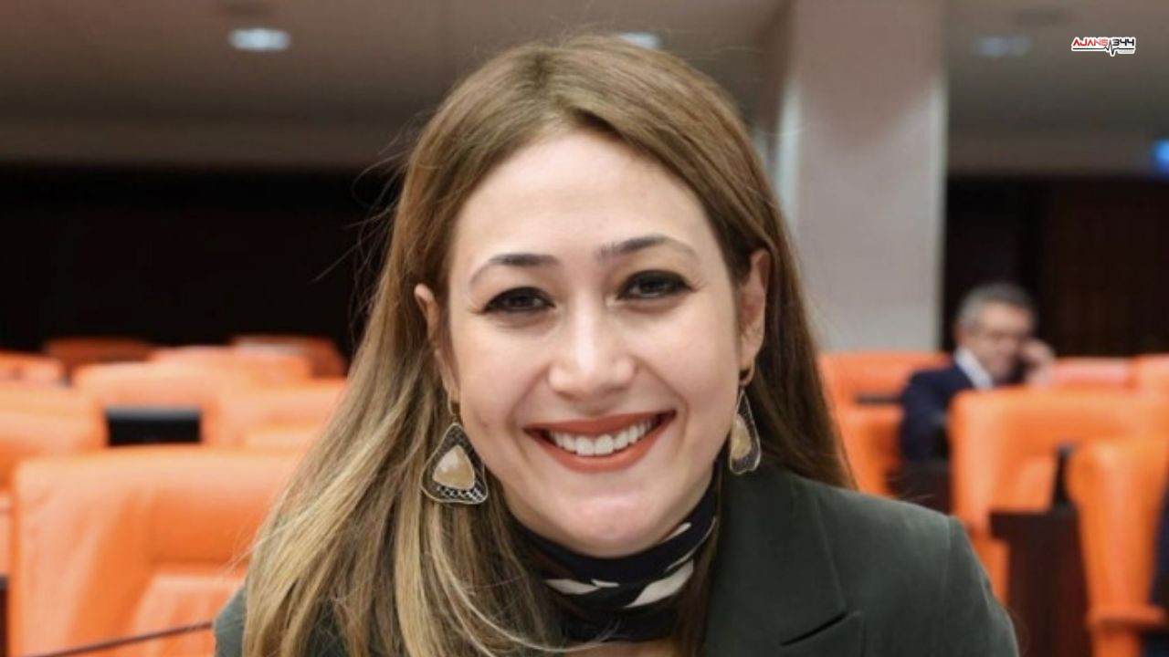 Zuhal Karakoç Ajans344 (4)