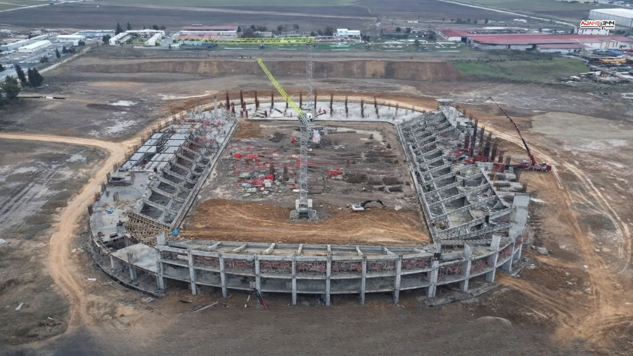 17 Bin 500 Kişilik Stadyumda Çalışmalar Sürüyor