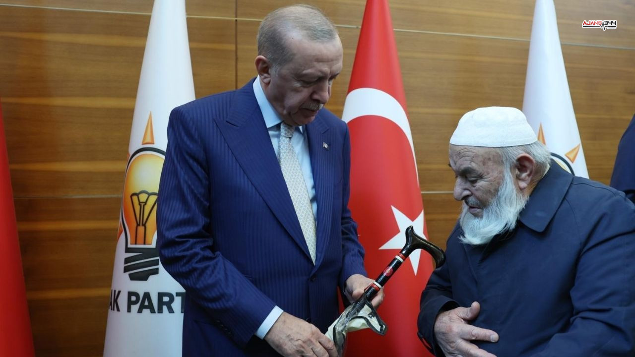 Cumhurbaşkanı Erdoğan Asırlık Çınarlarla Sohbet Etti (2)