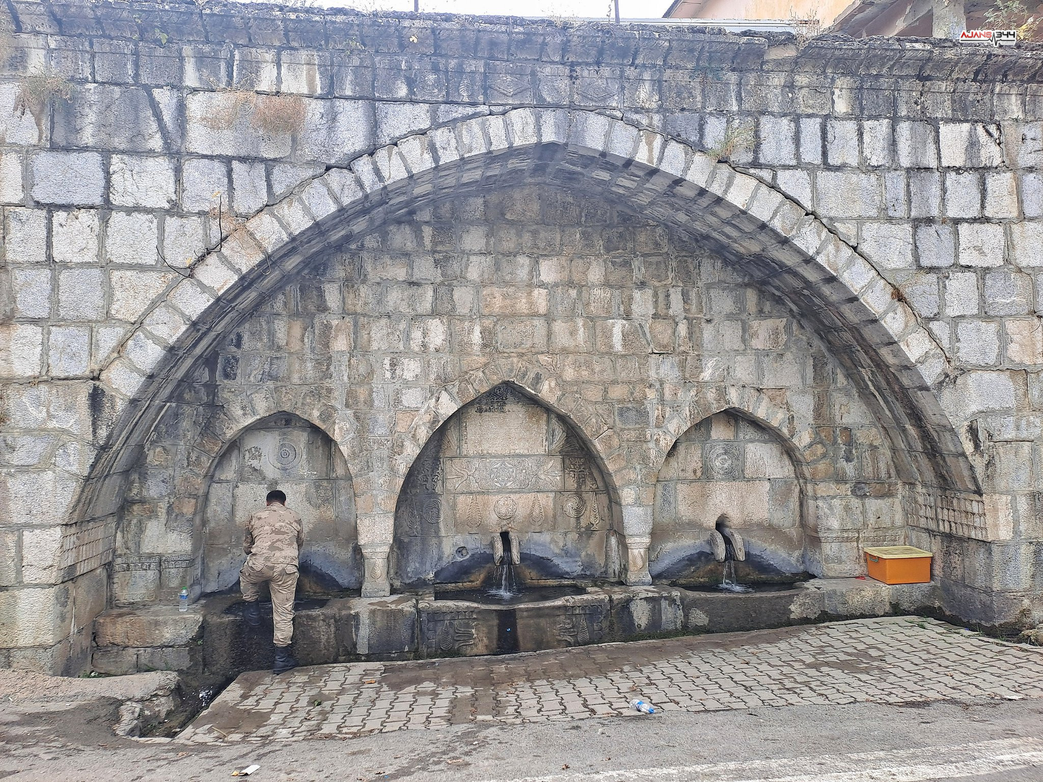 G 49J B3 W E A Ak B O C