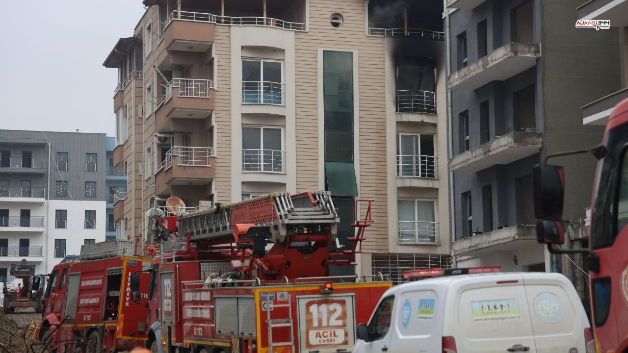 Iscilerin Kaldıgı Apartmanda Yangın Ajasn344 (2)