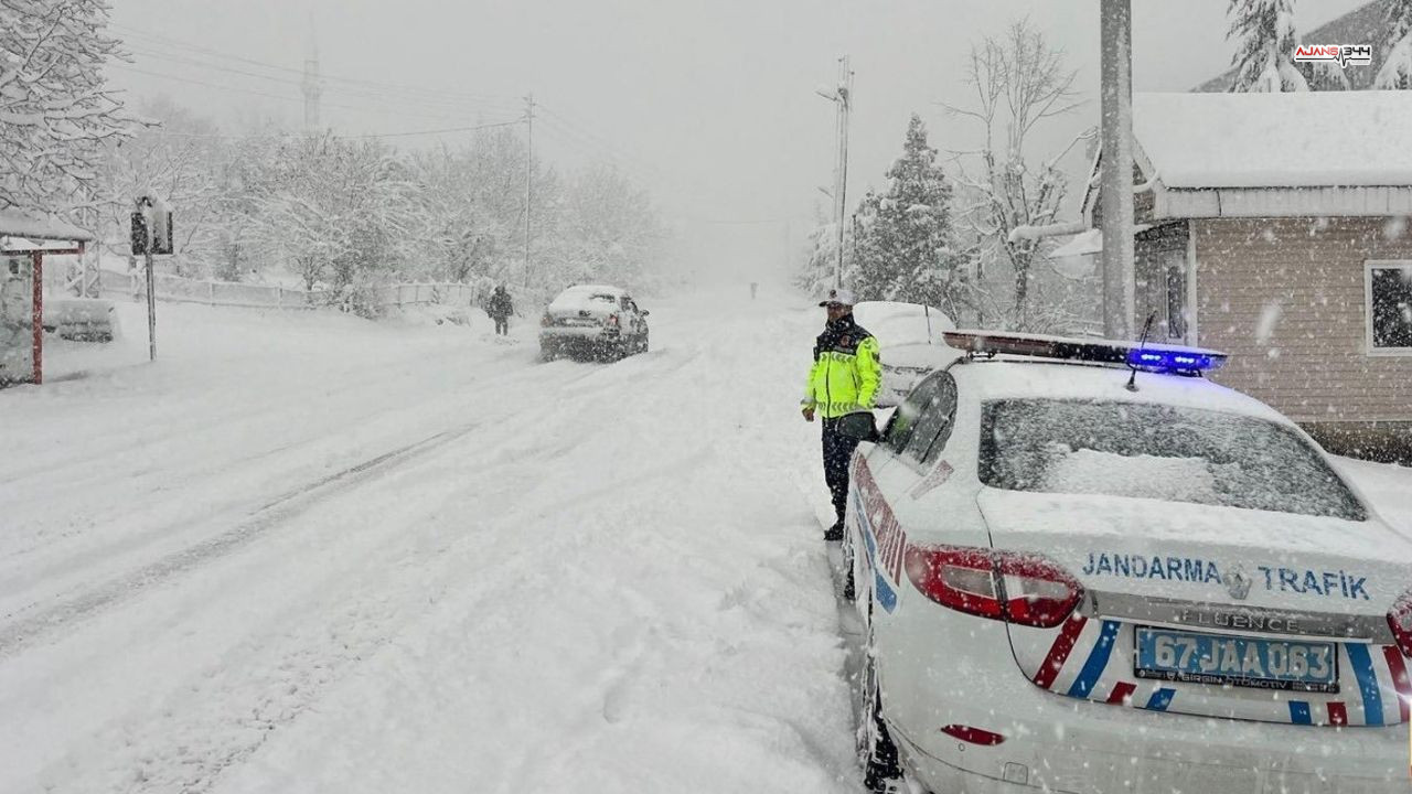Kar Ve Buzlanmaya Karşı Jandarma Ekipleri Sahada (1)