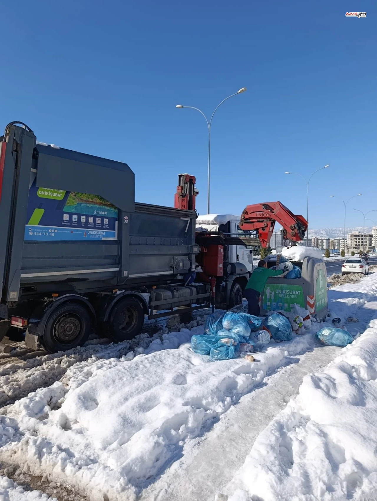 Onikişubat’ta Kar Nöbeti Belediye Ekipleri Gecesini Gündüzüne Kattı (7)