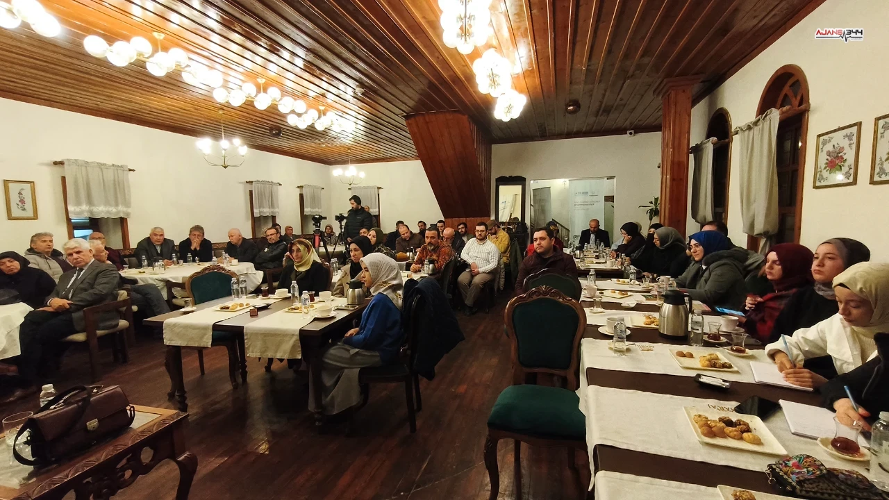 Yazar Gürlek, Kahramanmaraş'ta Edebiyatseverleri Kültür Yolculuğuna Çıkardı (1)-1