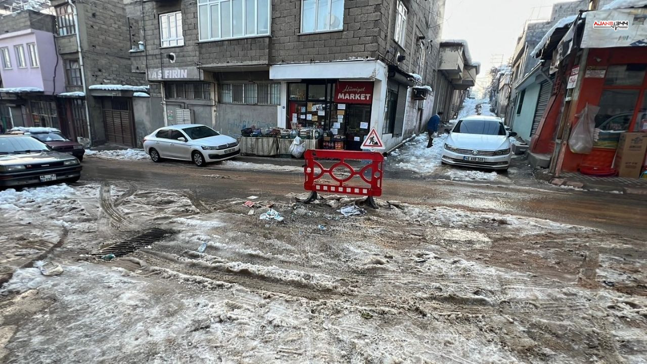 Yolu Su Bastı Ajans344