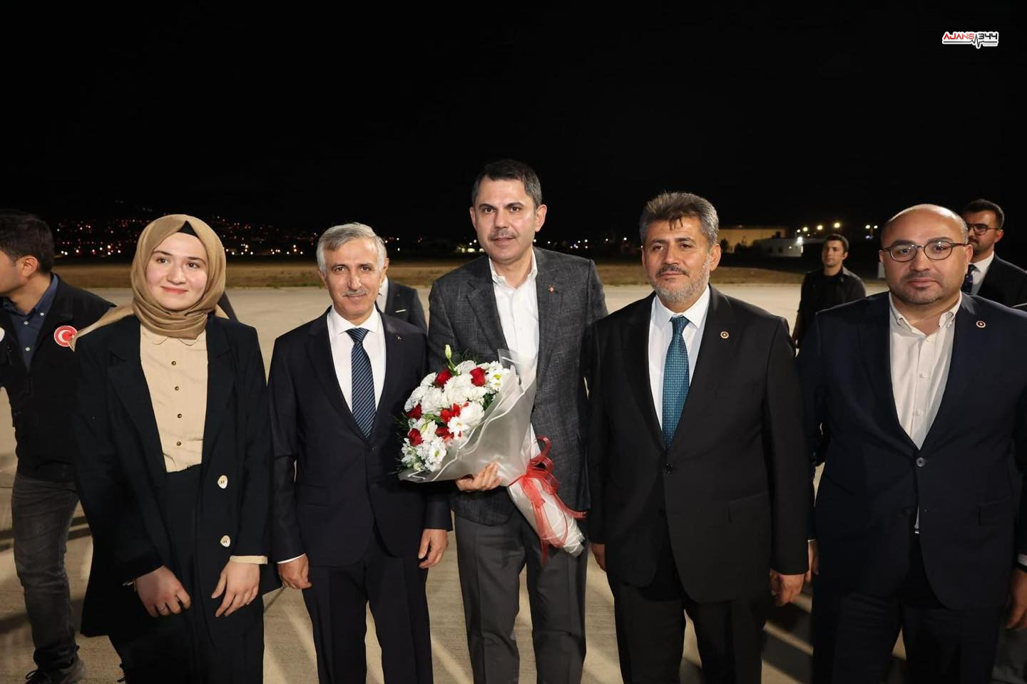 485952907 1045895574228456 1418908991821126907 N