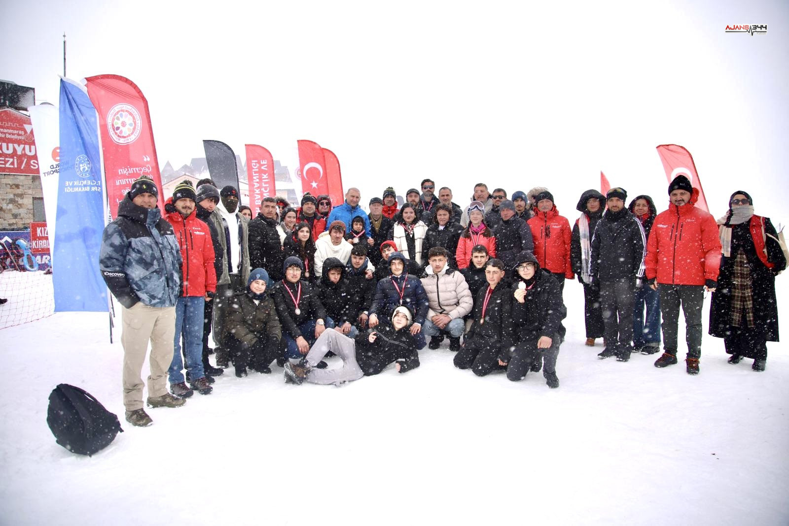 H Ao U H8R W4 A A S4 H R