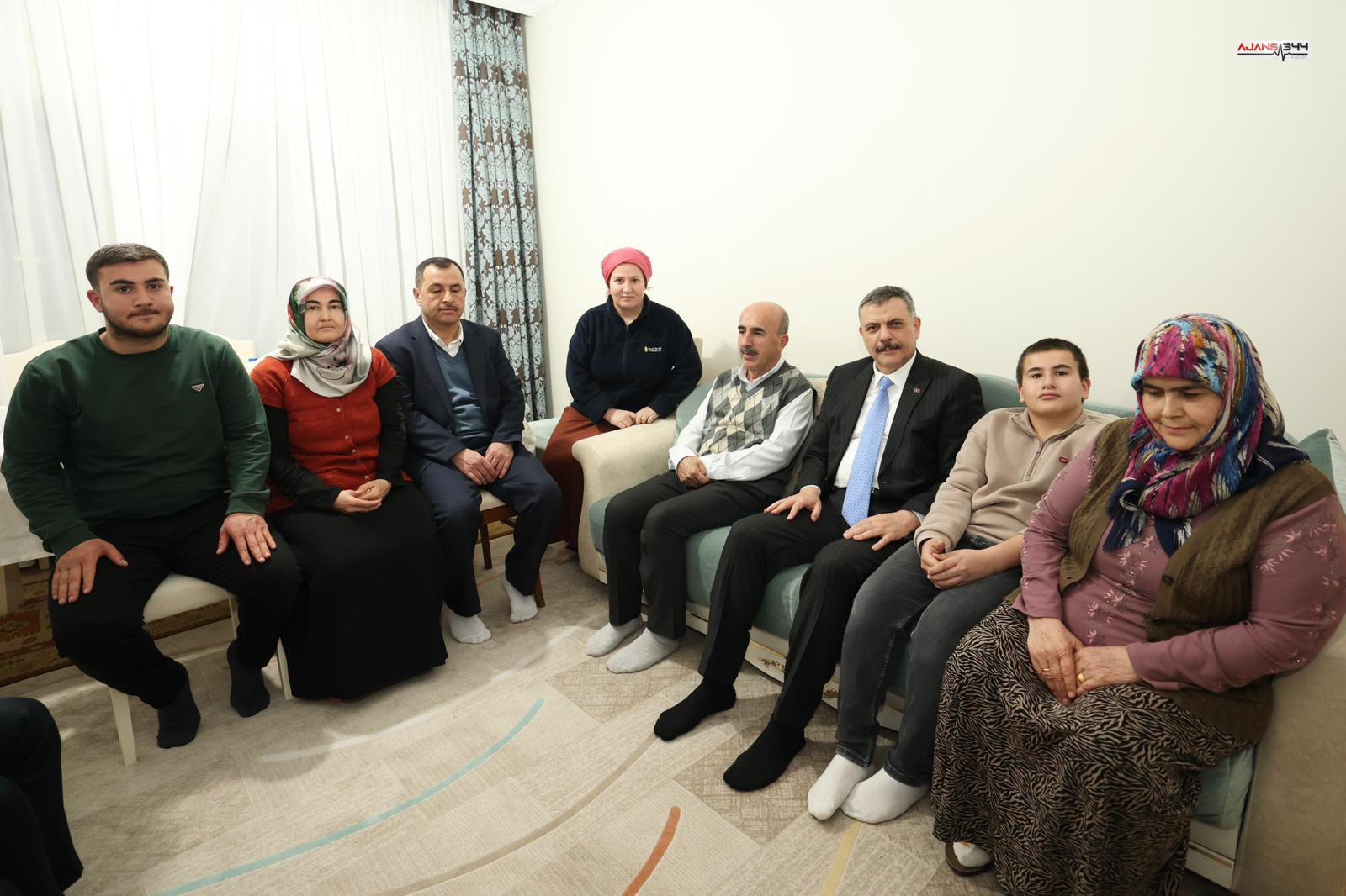 H Bq Zvpv W A A Azjw2