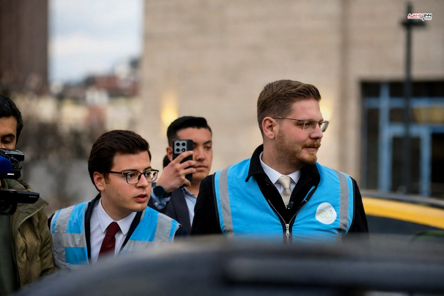 H Br0Af E W8 A Aunka