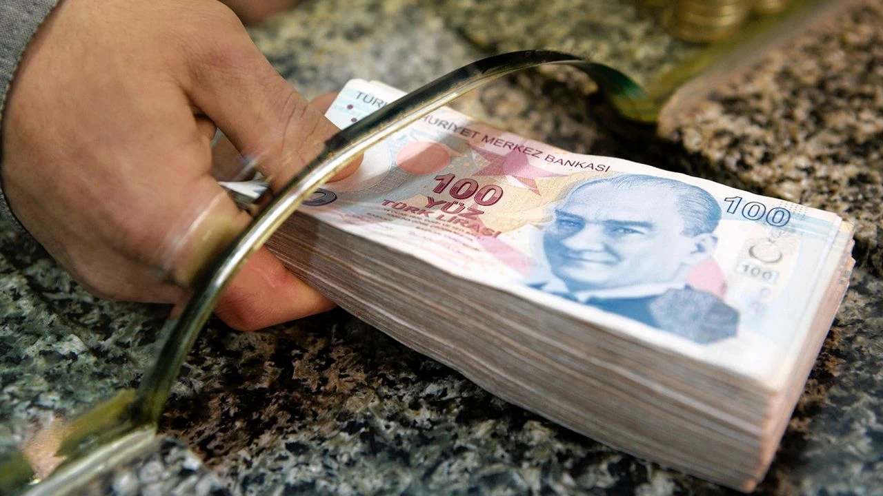 Maaşa ek 91 bin TL verileceğini duyanlar isyan etti!