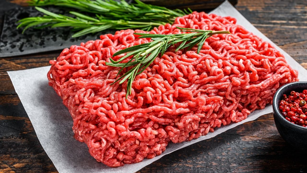 O markette Ramazan boyunca kıymaya indirim yapıldı!