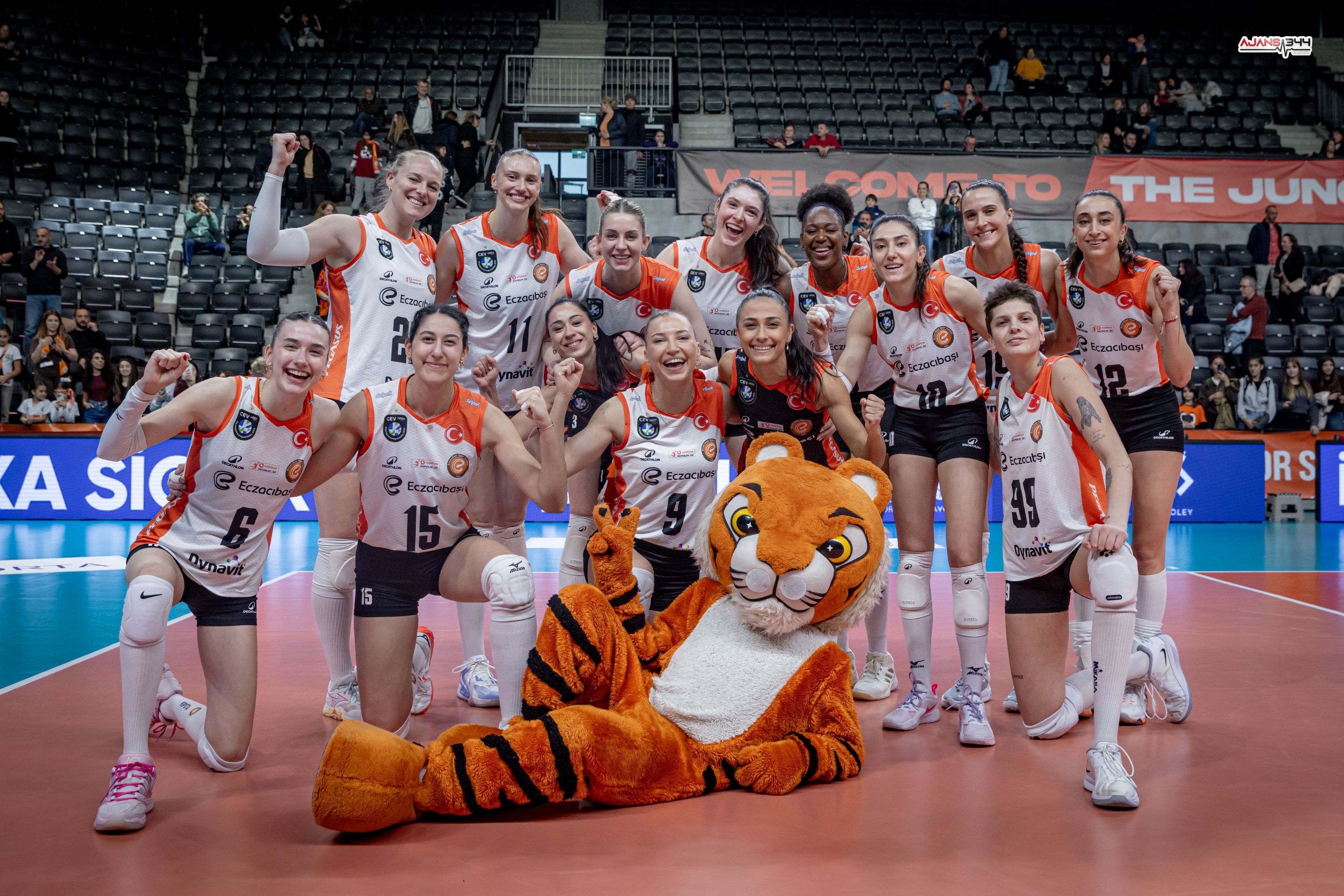 Eczacıbaşı Dynavit Yarı Finalde! Göztepe’yi 3-0 Geçti