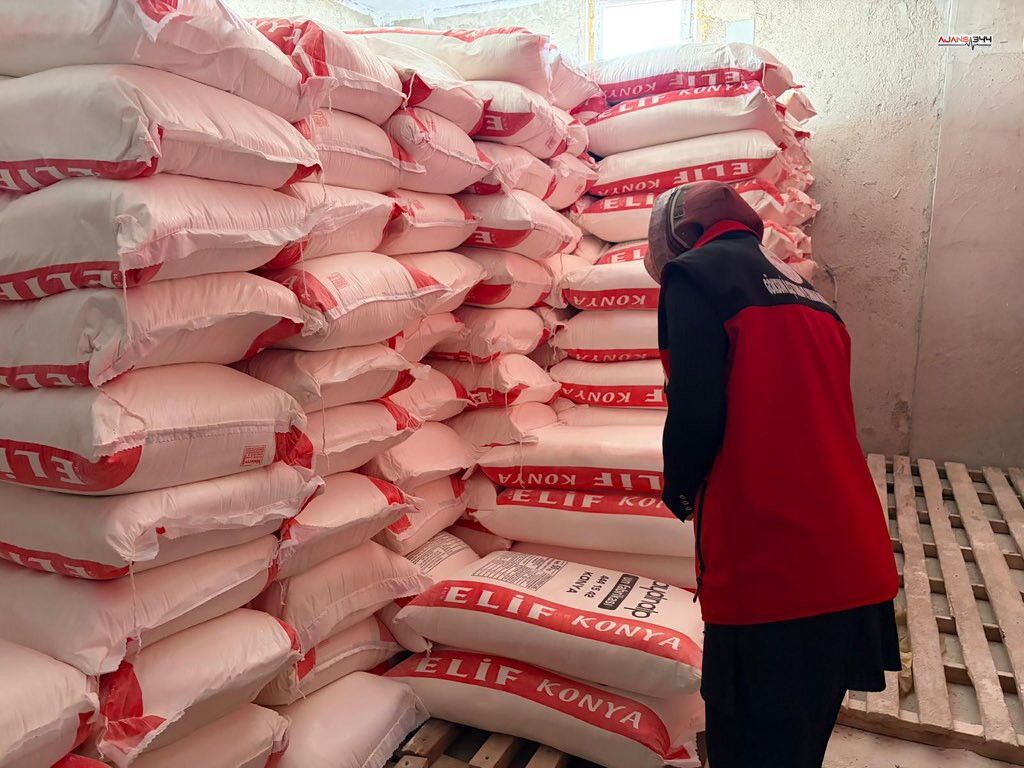 H Cp7 Y E Z X Q A E E G Yz