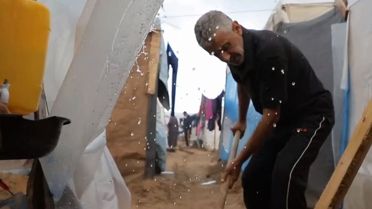 Yoğun yağış sonrası Gazze'de yaşam mücadelesi