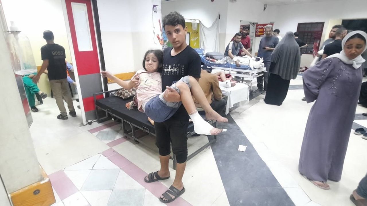 İsrail, Şifa Hastanesi’ni zorla tahliye ediyor