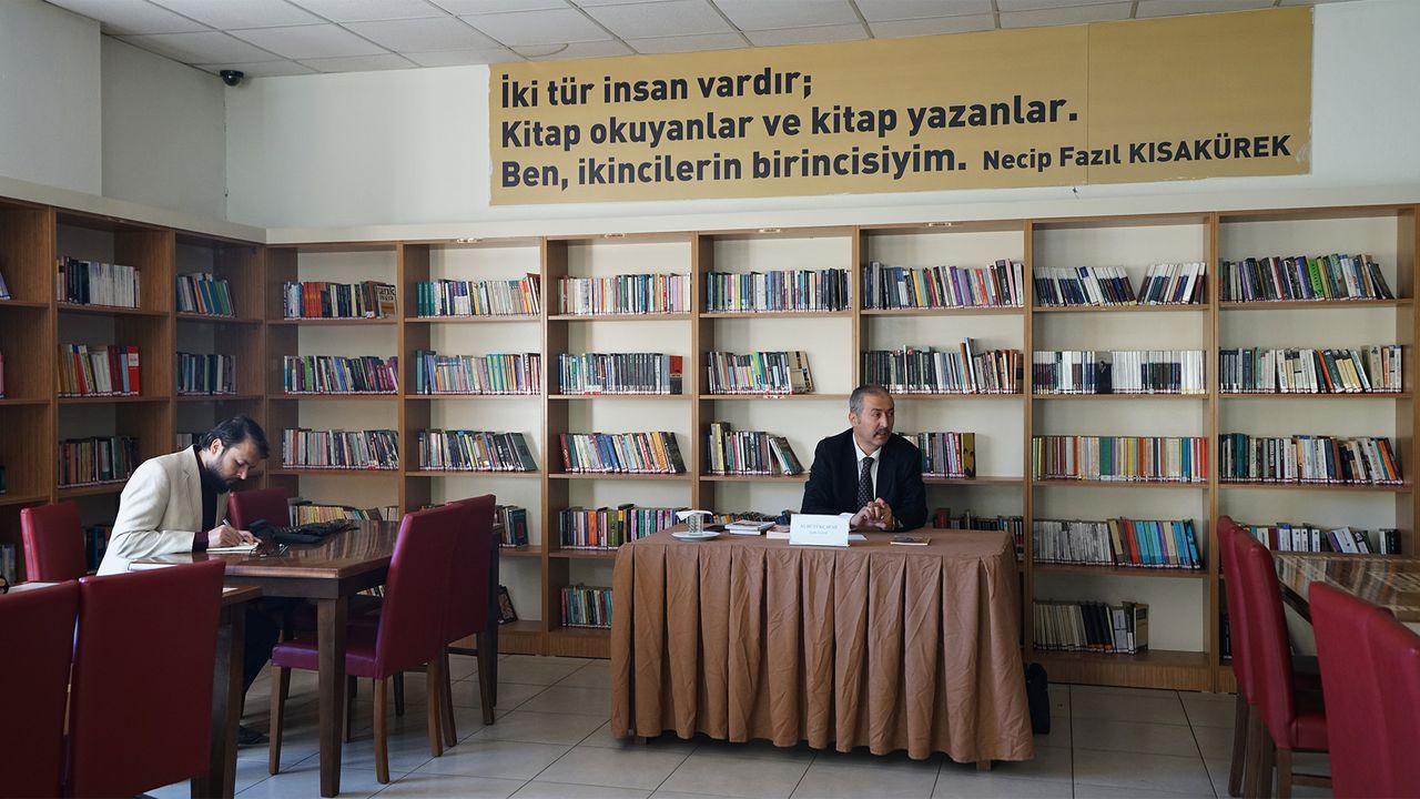 Büyükşehir Belediyesi Edebiyat Buluşmalarına Start Verdi