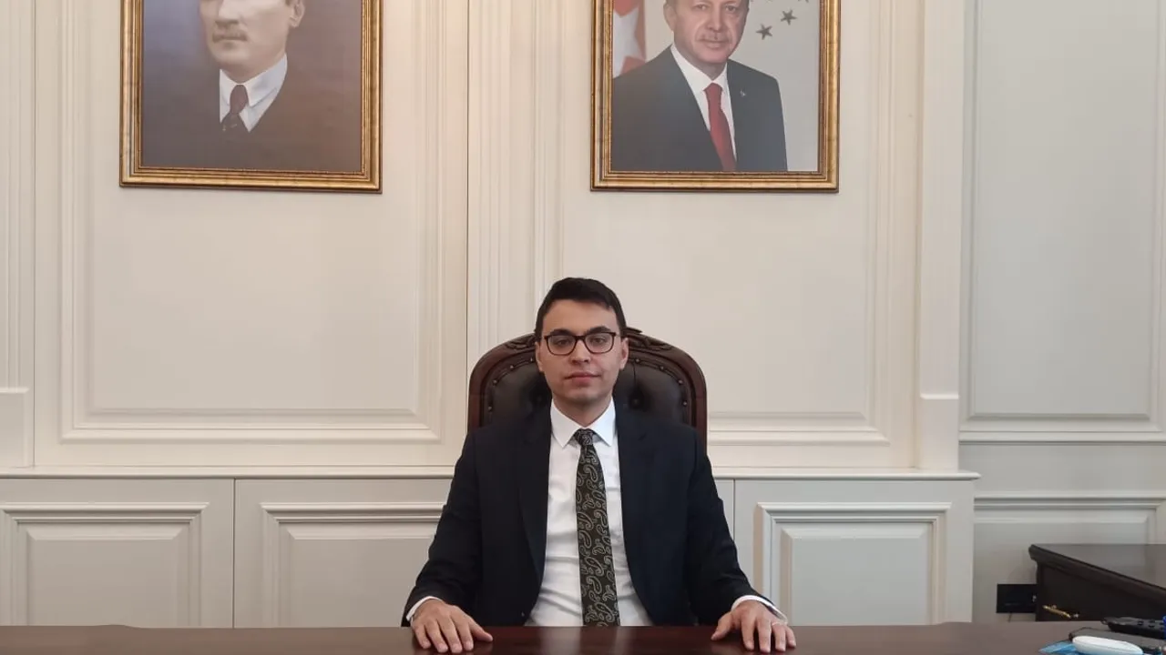 Dönem birincisi Kaymakam Kara Pazaryeri'nde göreve başladı