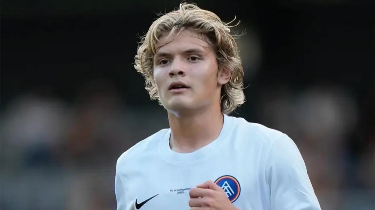 Efe Akman İspanya'da Farkını Gösterdi: İlk Maç, İlk Asist