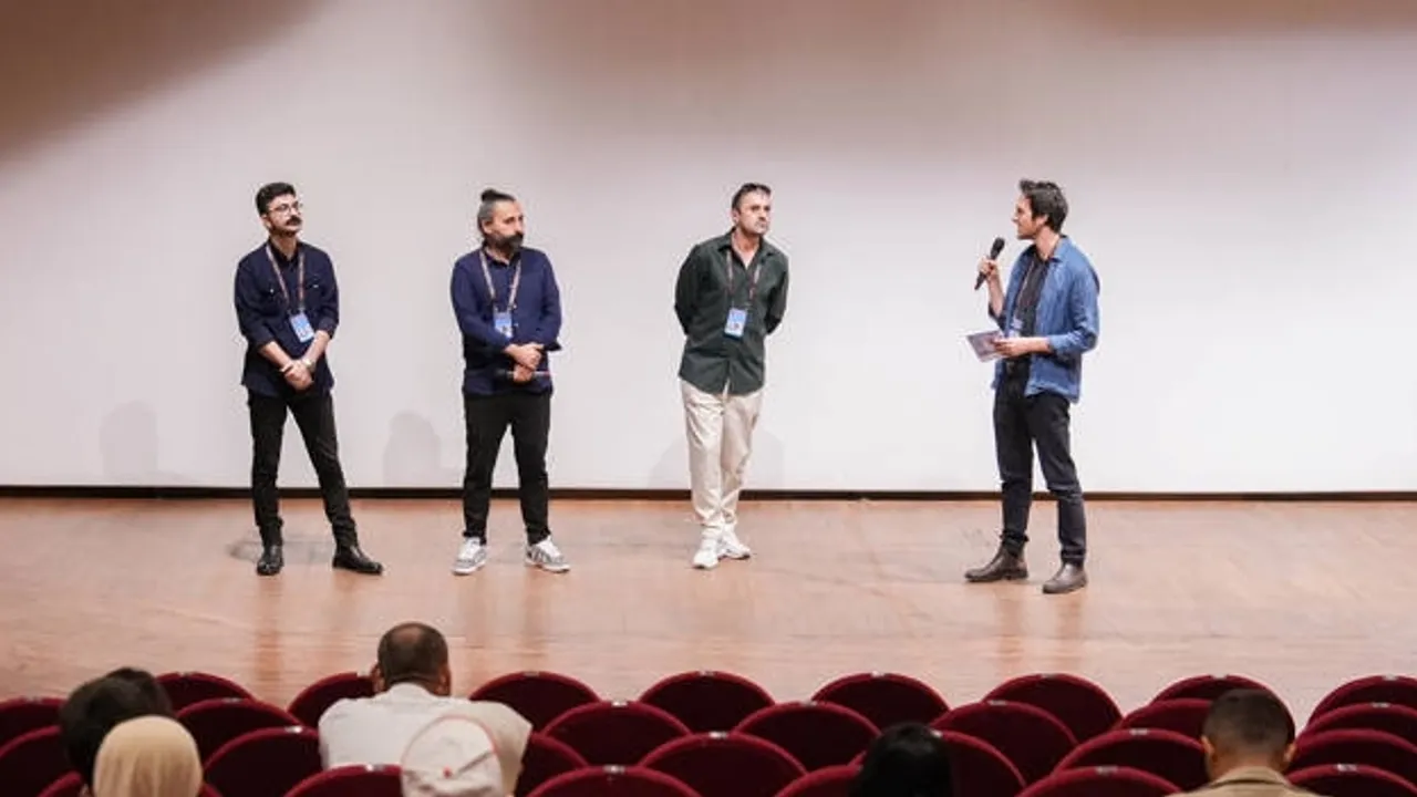 Perdedeki Saklı Hazineler: Azınlıklar ve Sanatın İzinde