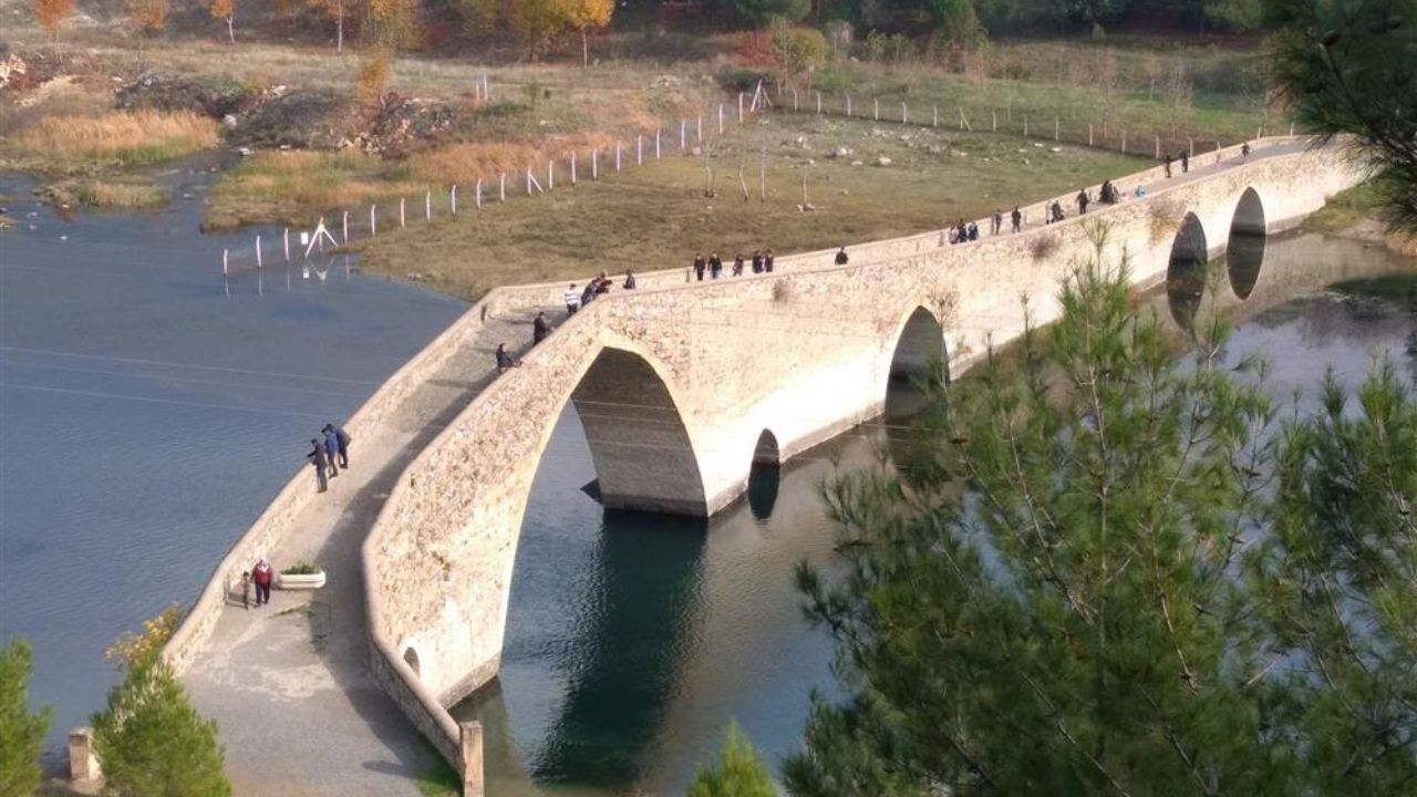 Kahramanmaraş'ın 5 Asırlık Tarihi Taş Köprüsü