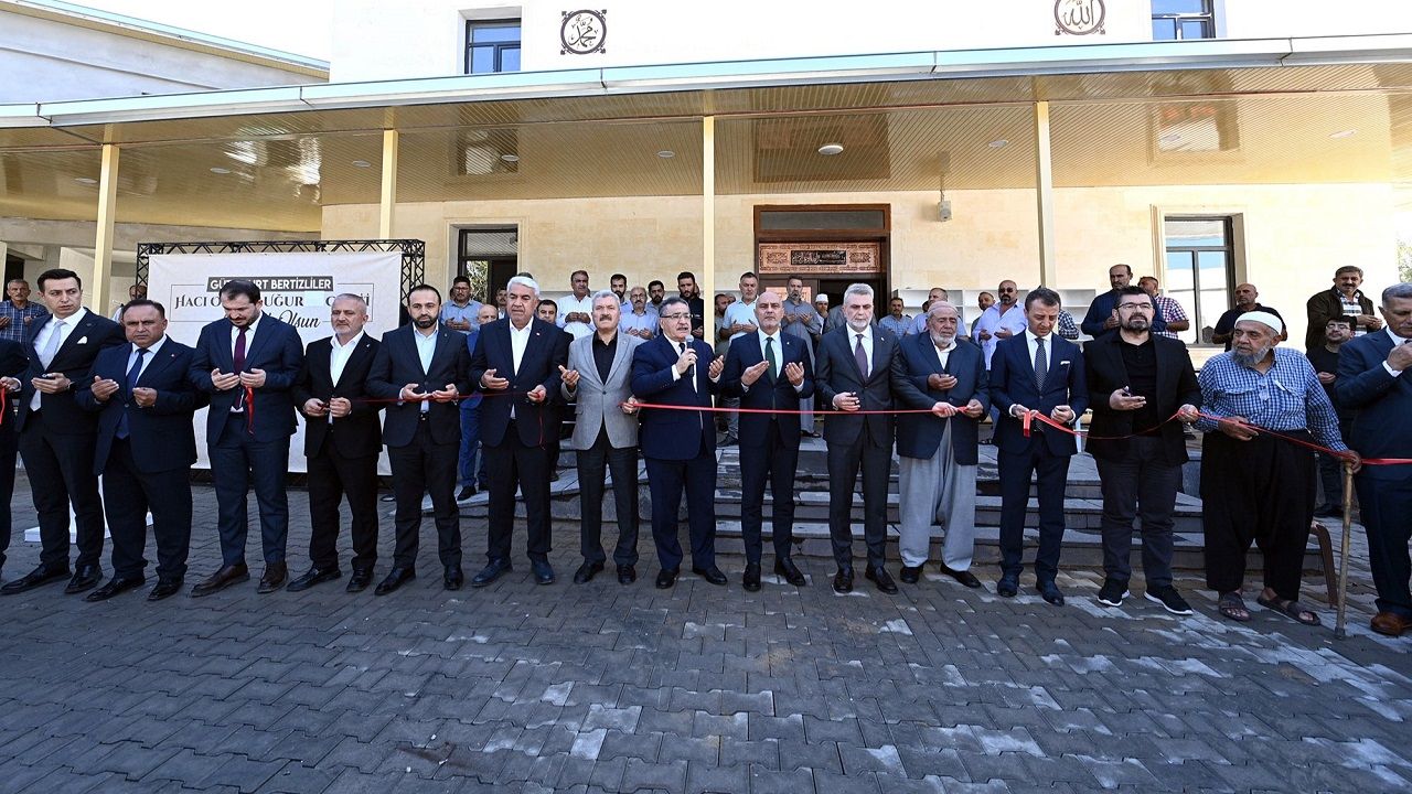 Dulkadiroğlu’nda Hacı Osman Uğur Camii Dualarla Açıldı