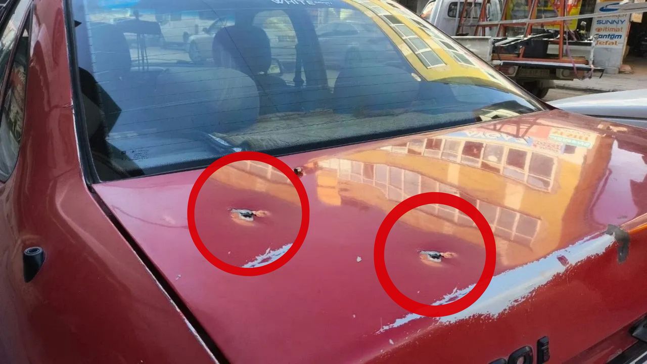 Kahramanmaraş'ta Maganda Kurşunu Park Halindeki Aracı Delip Geçti