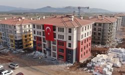 Dış cephesi tamamlanan afet konutları, vatandaşları cezbediyor