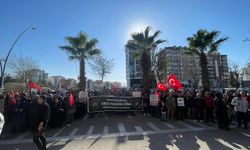 Kahramanmaraş’ta orta hasarlı bina mağdurları bakanı yanlış yerde bekledi