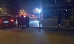 Tüfekle dernek kapısına dayanan şahıs polis ekipleri tarafından yakalandı