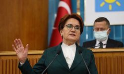 Akşener: "(CHP’ye) Dürüst açık bir şekilde DEM’le el sıkışın, sizin elinizi tutan mı var"