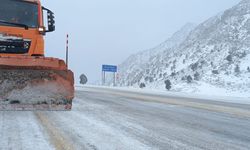 Alacabel'de gece başlayan kar yağışı sonrası ekipler seferber oldu