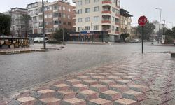 İskenderun'a dolu yağdı