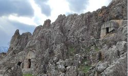 Kahramanmaraş kaya mezarları ilgi odağı oldu