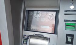 ATM’nin ekranına zarar verildi